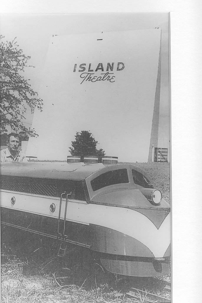 island_theater.jpg